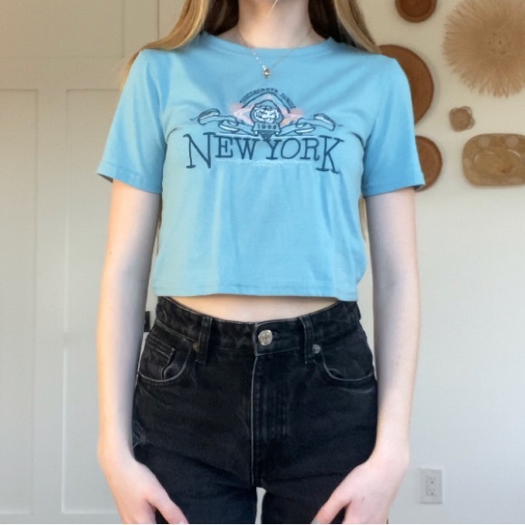 Super cute light blue New York baby tee! - Picture 2 of 2